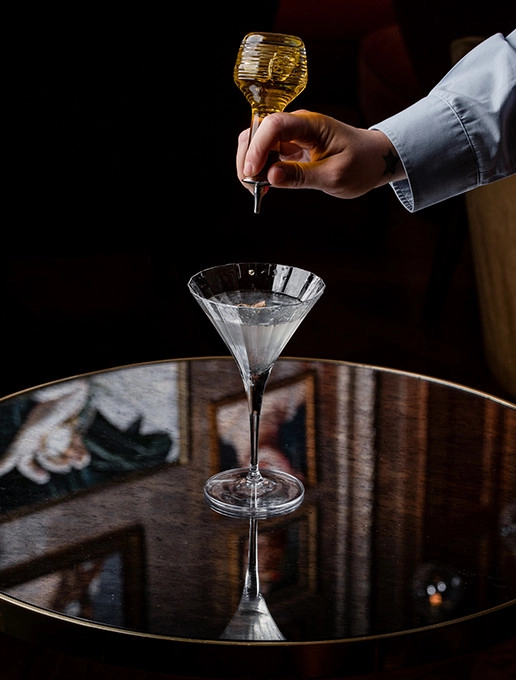A surprising cocktail served for Father's Day at Dans le Noir ?