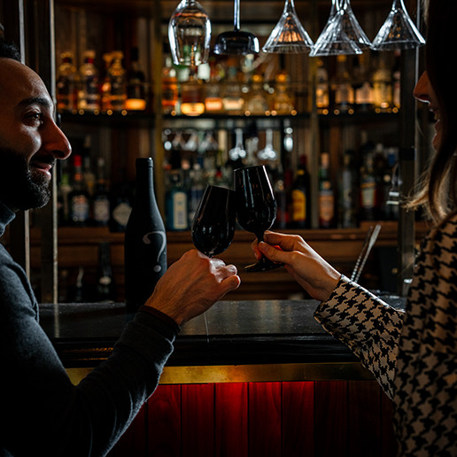 Couple celebrating a wedding anniversary at Dans le Noir ? restaurant
