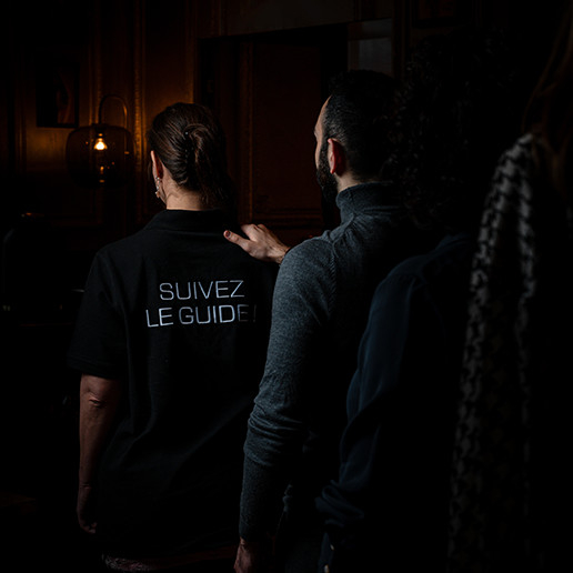 Authentic encounter with a guide at the Dans le Noir ? restaurant