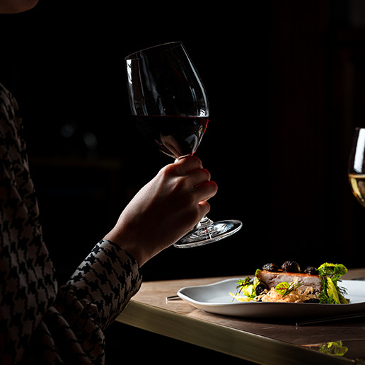 Unusual sensory dinner at the Dans le Noir ? restaurant